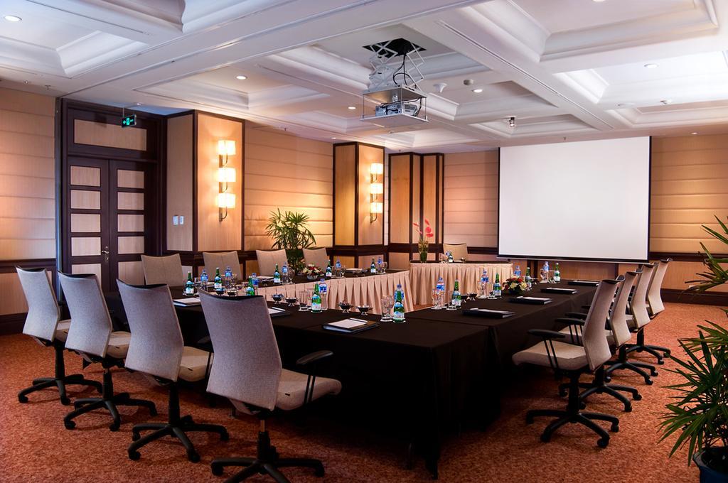 Le Grandeur Hotel Balikpapan Exterior photo
